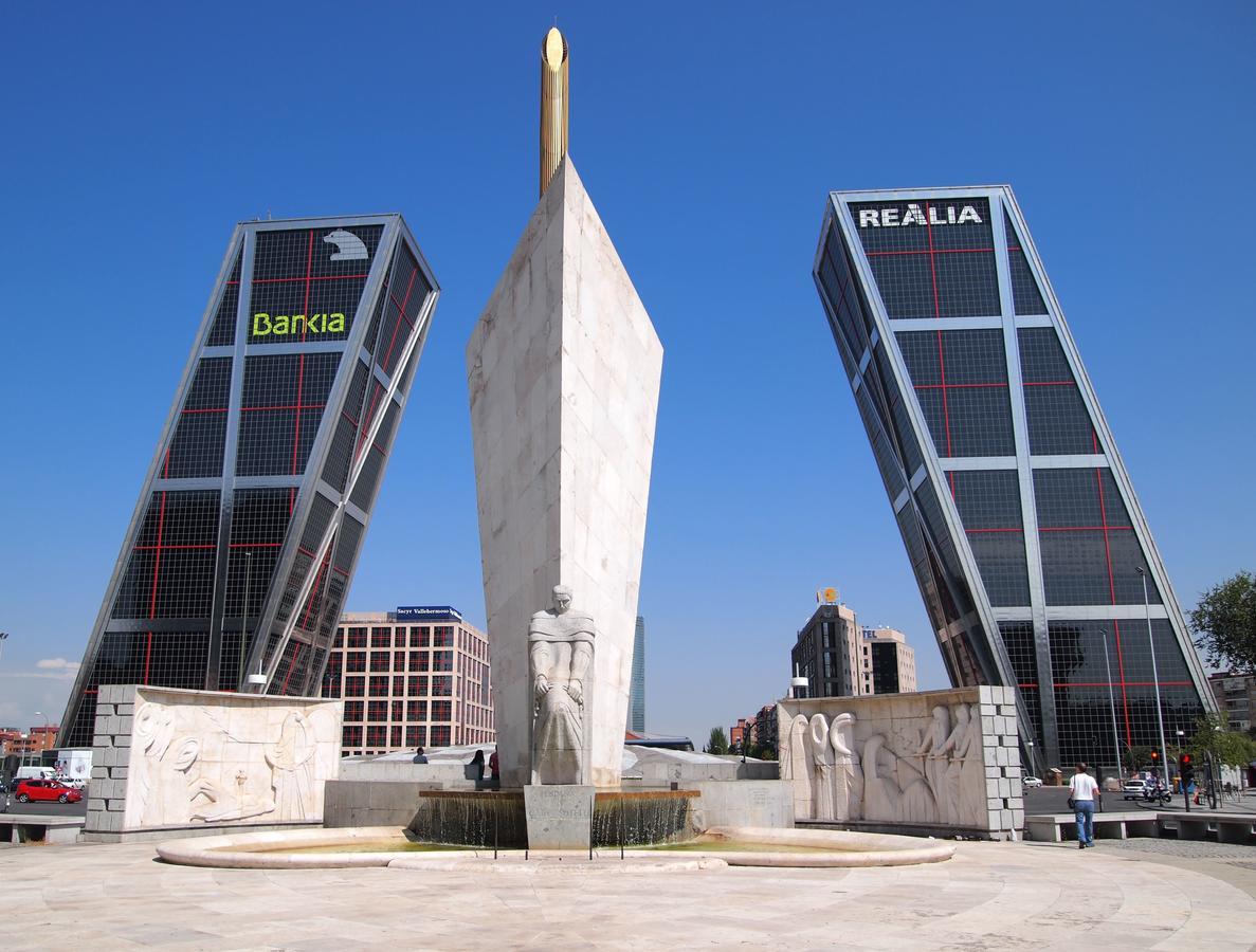 Atico Puerta De Europa *